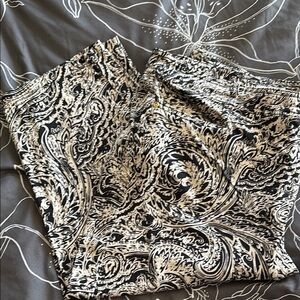 Susan Graver Black and White Paisley Crop Pants